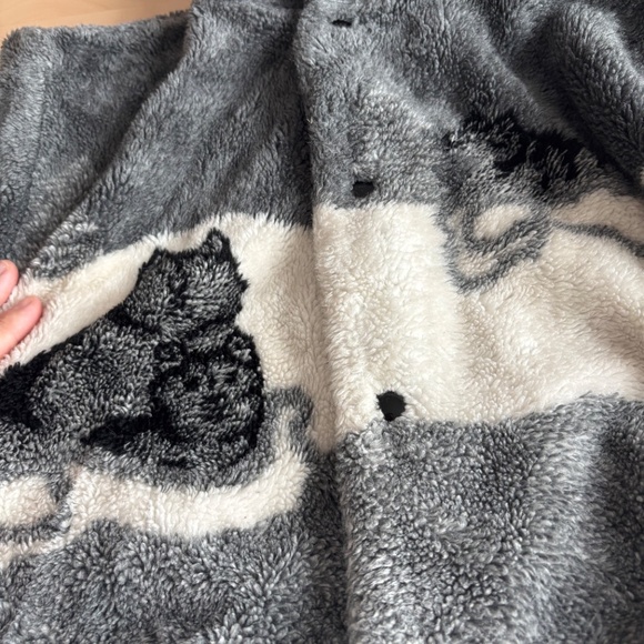 Soft faux fur vintage 2T Milton coat wolf print. - Picture 6 of 8